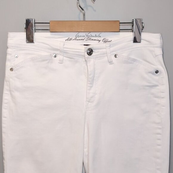 3/$20 GLORIA VANDERBILT Skimmer Capri Shorts All Around Slimming Effect Denim - Picture 2 of 11